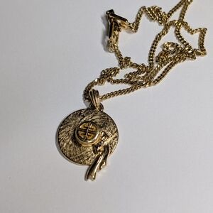 Gold Pendant Necklace